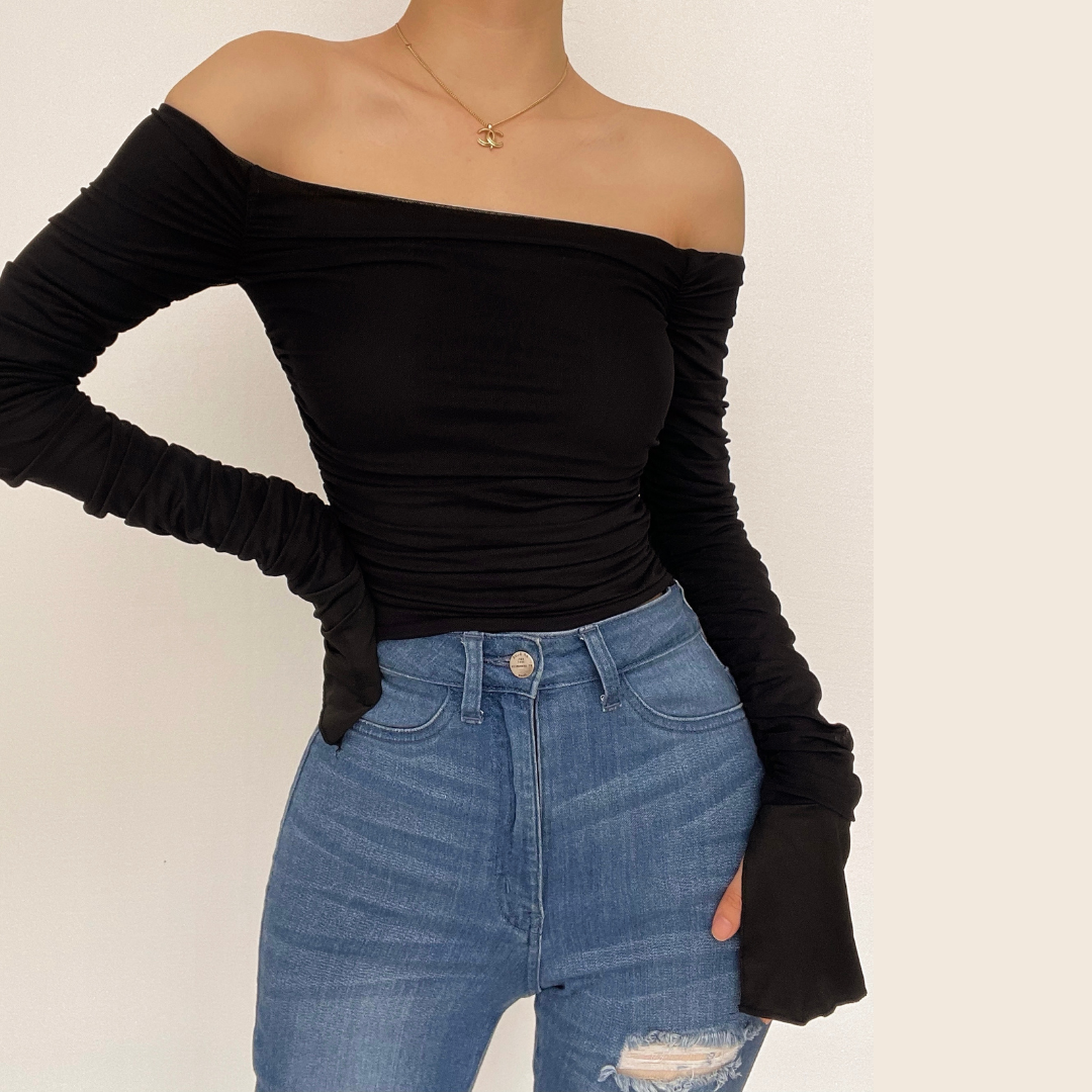 Double layered mesh off shoulder ruched long sleeve solid crop top