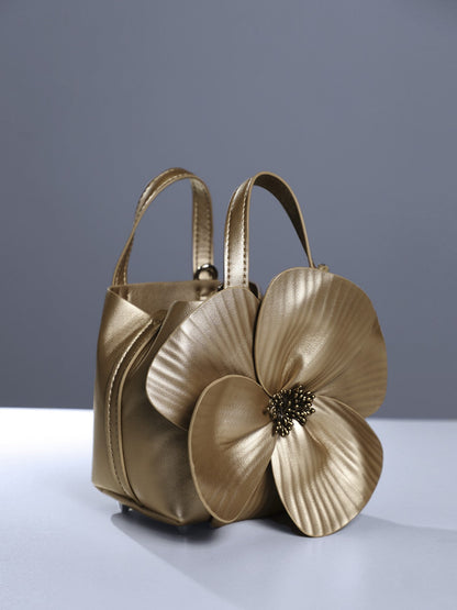 Acsah Leather Flower Bag In Gold 