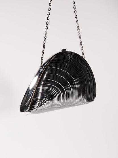Maika Seashell Convertible Clutch In Silver 