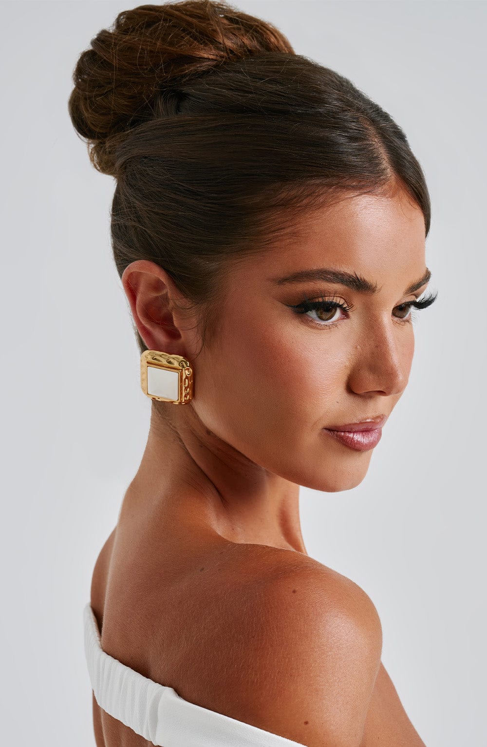 Kennedy Earrings – Ivory/Gold